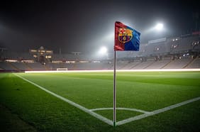 Leyenda del Ajax y Barcelona se aleja del fútbol por problemas de salud: “Existe un riesgo muy elevado”