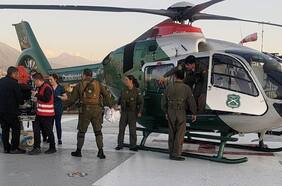 Rescatan en helicóptero a hombre que necesitaba atención médica en Cerro El Plomo