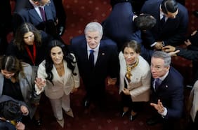 Reformas políticas: la creciente presión para impulsar la otra “agenda no prioritaria” para La Moneda