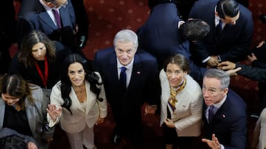 Reformas políticas: la creciente presión para impulsar la otra “agenda no prioritaria” para La Moneda