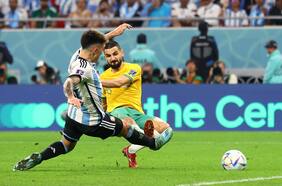 Video: El casi golazo de Australia que hizo sufrir a Argentina y Messi