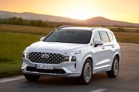 Los nuevos Hyundai Santa Fe híbrido e híbrido enchufable, movidos por 227 y 261 caballos