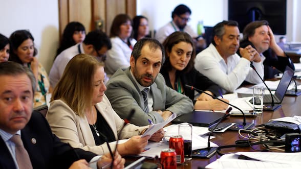 Advertencias ignoradas en reajuste al sector público