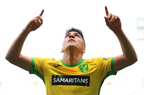 El Norwich celebra el ‘centenario’ de Marcelino Núñez