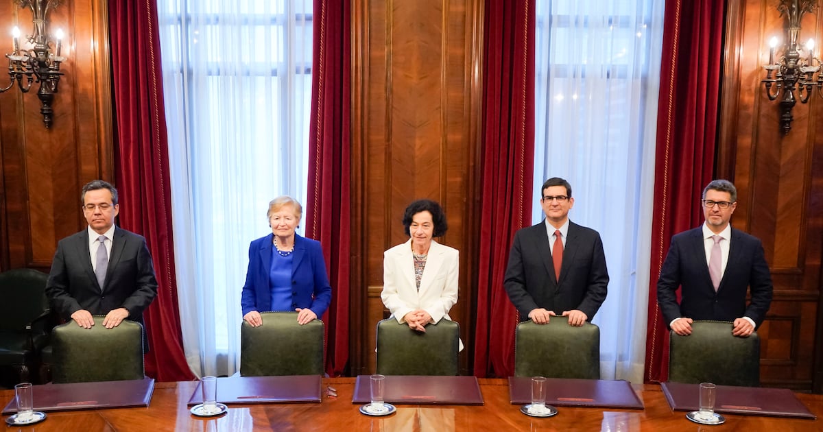 En línea con expectativas del mercado Banco Central mantiene la tasa de interés  en 4,75%