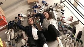 La incontrolable locura de esta pareja por juntar zapatillas