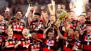 Nuevo título para Erick Pulgar: Flamengo gana el derbi en los penales y es tricampeón del Torneo Carioca