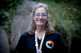 Mujeres que impactan, Carolina Galaz: “Vine a ofrecer la oportunidad de ‘mirar’ a través del arte, lo que el alma no puede”