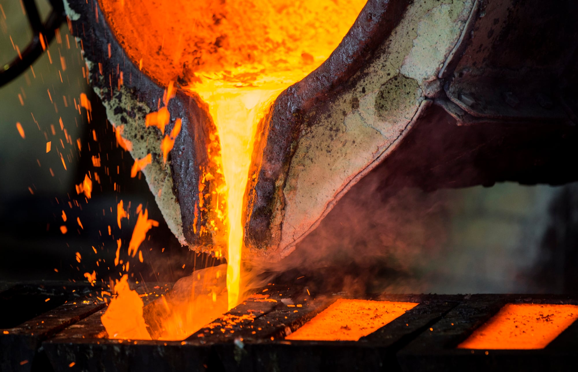Producción de cobre hasta abril cayó 8%, arrastrada por disminución en Escondida, Los Pelambres y El Teniente