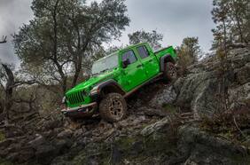 Verde Gekkota: la camioneta Jeep Gladiator suma un reptiliano tono a la paleta de colores