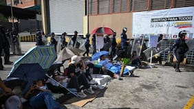 Familiares de presos políticos inician huelga de hambre en Caracas para exigir más excarcelaciones