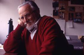 UDP celebra a José Donoso con exposición de su obra y placa conmemorativa en su casa de infancia