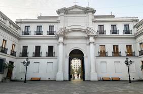 Tras elección constitucional riesgo país de Chile continúa su baja y se ubica en mínimo desde principios de marzo