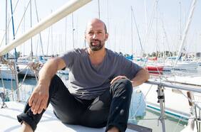 Gaspar Zurita Martínez, navegando entre poetas