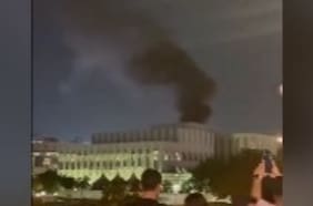 EE.UU. confirma incendio en perímetro de consulado en Dubai tras impacto de un dron