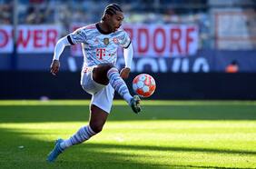 Bayern Múnich despide a utilero por comentarios racistas contra futbolistas del plantel