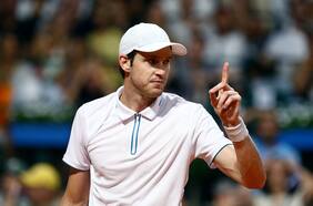 “Un gigantón que juega con buen criterio”: la prensa mundial enloquece tras la notable victoria de Jarry sobre Alcaraz