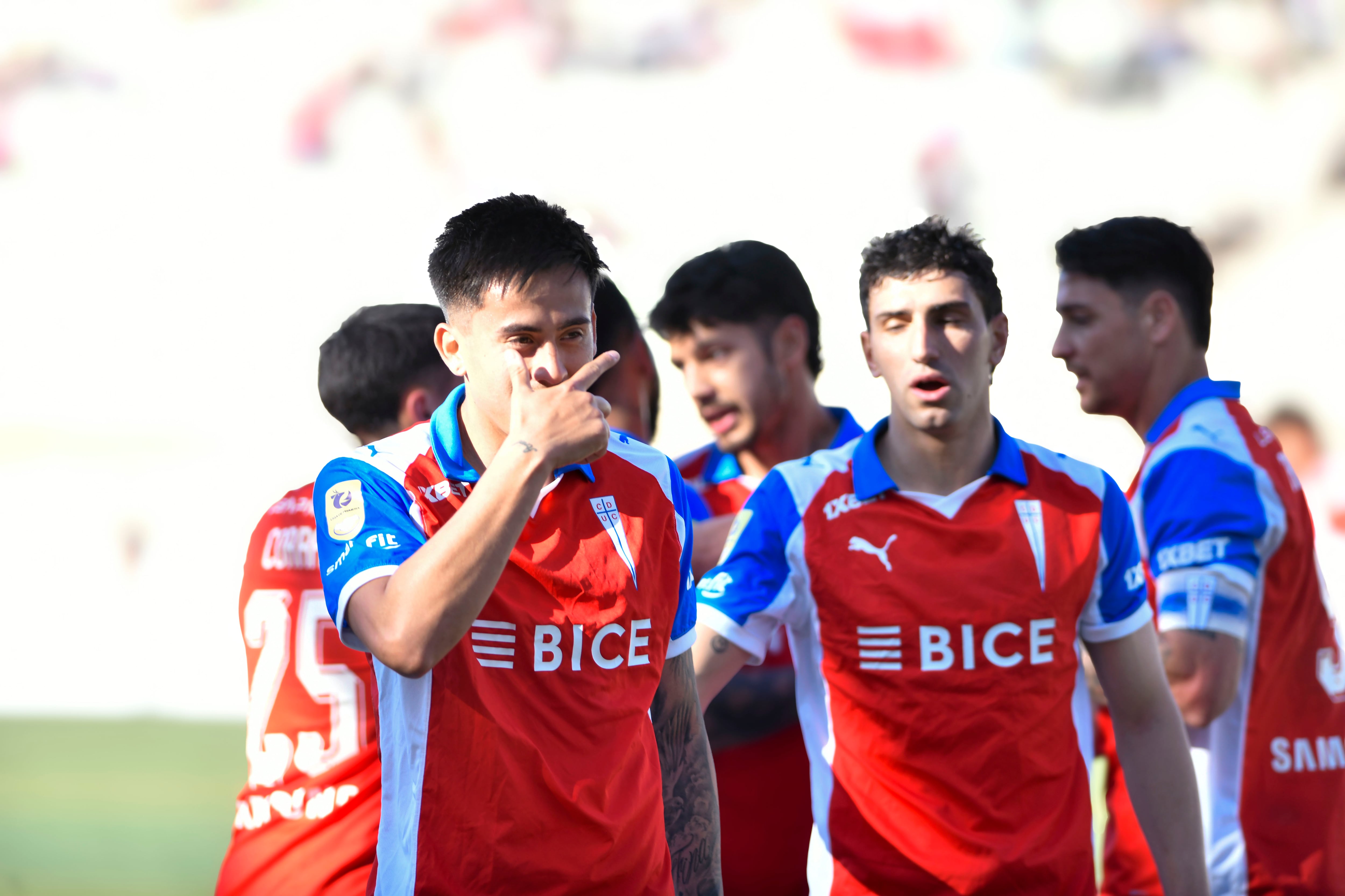 La UC extiende su buen presente: golea a Deportes Copiapó y arranca con el pie derecho en la Copa Chile