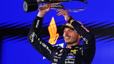 Max Verstappen rompe la maldición: gana por primera vez el GP de Singapur y acumula su segundo triunfo al hilo en la F1