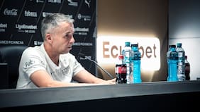 “No quiero que se manosee mi nombre”: Gustavo Álvarez fija su postura ante una eventual oferta para dirigir a la Roja