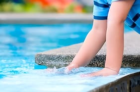 Niña de un año está en riesgo vital tras caer a una piscina en Pudahuel