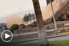 Captan desprendimiento de piedras y tierra en el Morro de Arica tras lluvias