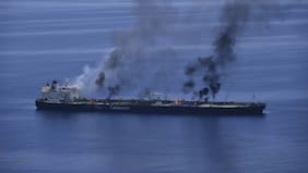 Reportan ataque contra buque de carga en el mar Rojo frente a las costas de Yemen