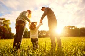 Columna de Álvaro Pezoa: La familia, forma esencial de la sociedad (I)
