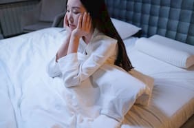 Qué comer y beber para dormir bien y evitar el insomnio (y qué alimentos son perjudiciales para el sueño)