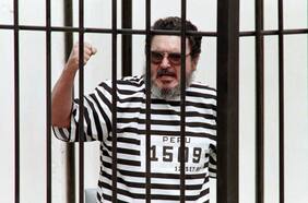 Santiago Roncagliolo: “Sendero Luminoso solo fue fuerte mientras tuvo la dirección de Abimael Guzmán”