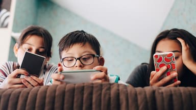 Los síntomas de TDAH en niños podría estar relacionado con el uso adictivo de redes sociales, según un reciente estudio