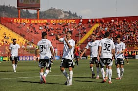 Colo Colo manda con uno menos en Santa Laura y deja a Unión Española caminando por la cornisa