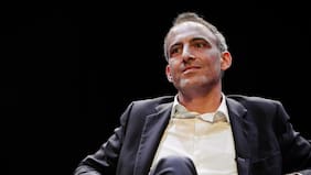 Raphaël Glucksman anuncia su candidatura y agita la campaña electoral en Francia