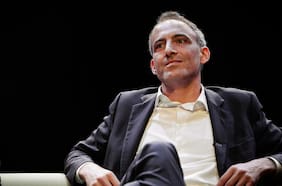 Raphaël Glucksman anuncia su candidatura y agita la campaña electoral en Francia