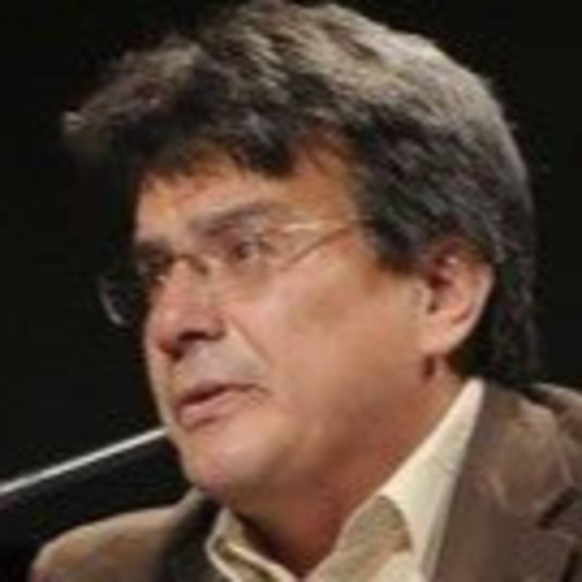 Luis Esteban Manrique