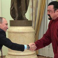 ¿Por qué Vladimir Putin condecoró al actor estadounidense Steven Seagal?