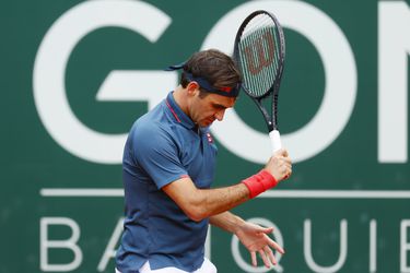 Roger Federer quedó eliminado del ATP 250 de Ginebra tras caer contra Pablo Andújar en los octavos de final del torneo.