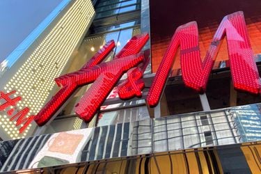 Las ventas de H&M suben 6% en su año fiscal y extiende el periodo de recuperación