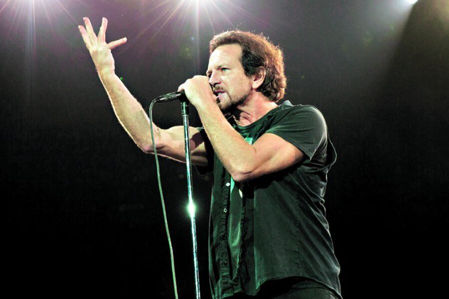 G1JCTE Pearl Jam live in Toronto 05/10/16 photography by Bobby Singh