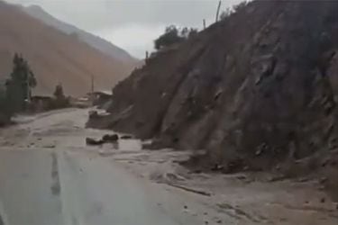 Fuertes lluvias provocan la activación de quebradas en el Valle del Elqui