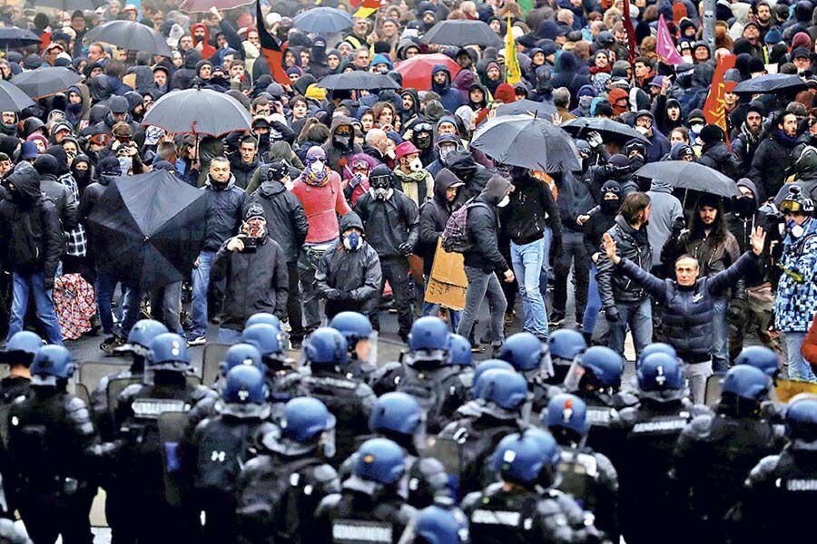 Nueva jornada de protestas en Francia pone en aprietos al gobierno de