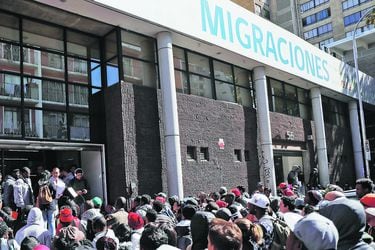Criterios acotados para regularización de extranjeros: los detalles de la Política Nacional de Migraciones del gobierno