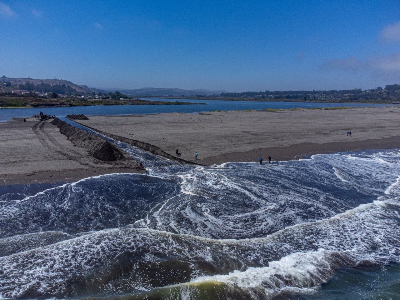 Lea también en Qué Pasa: Zanja milagrosa: río Maipo vuelve a desembocar en el mar