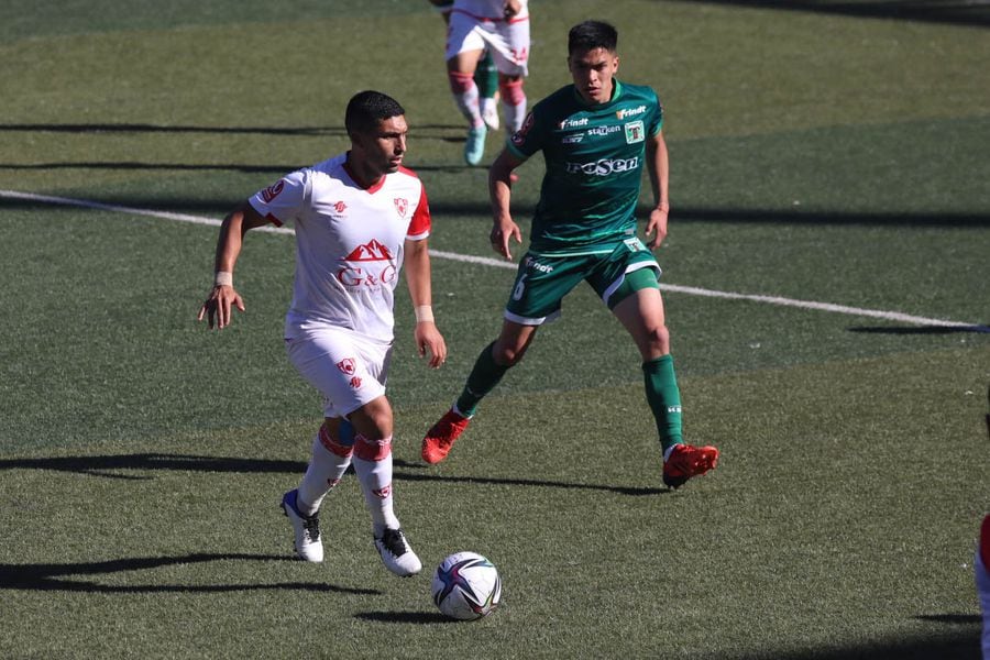 Deportes Copiapó se inscribió en la  promoción tras superar a Deportes Temuco en la liguilla del ascenso.
