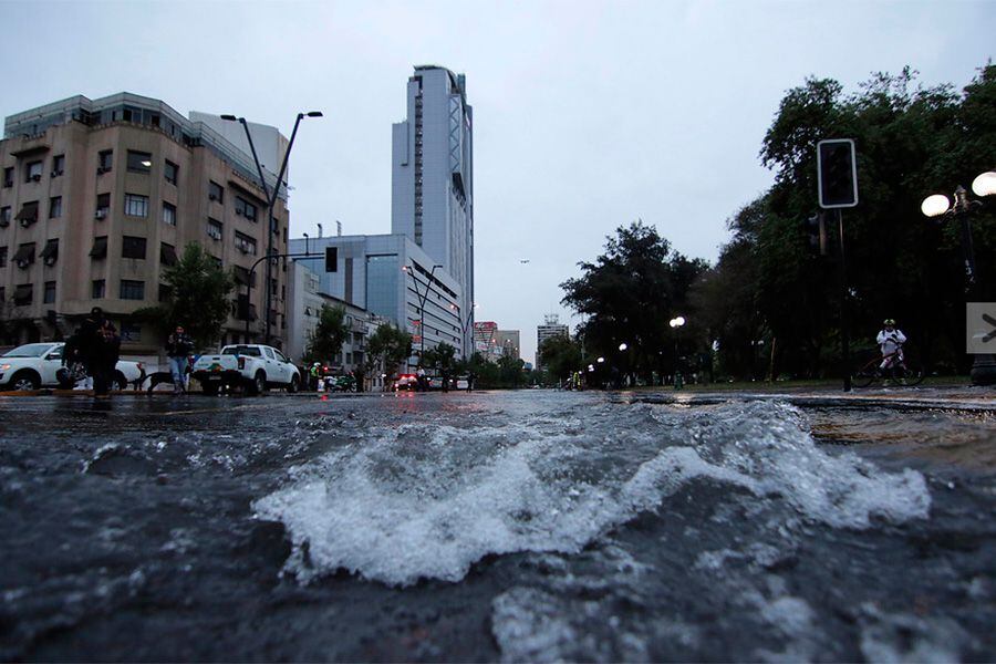 Rotura de matriz de agua en Providencia.