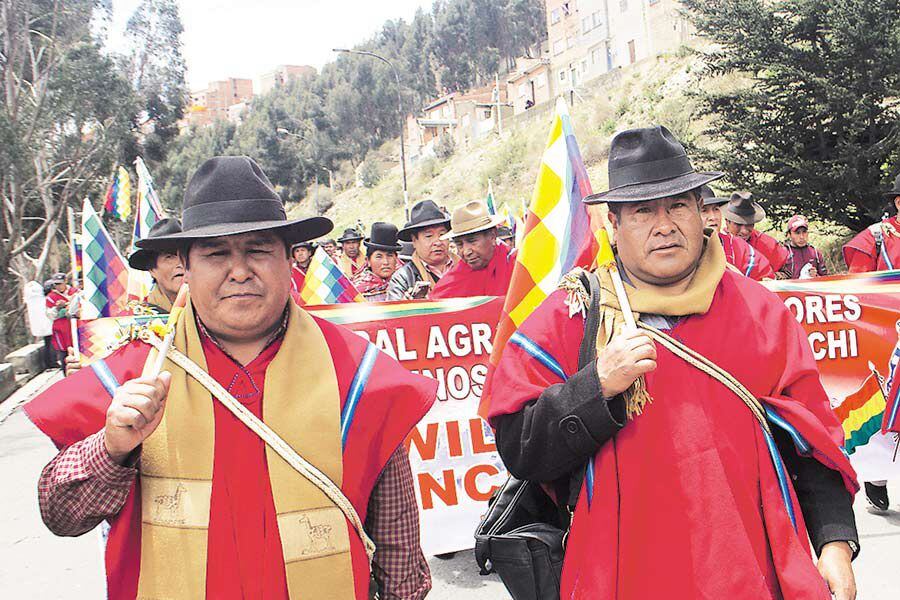 Imagen-Ponchos-Rojos-2