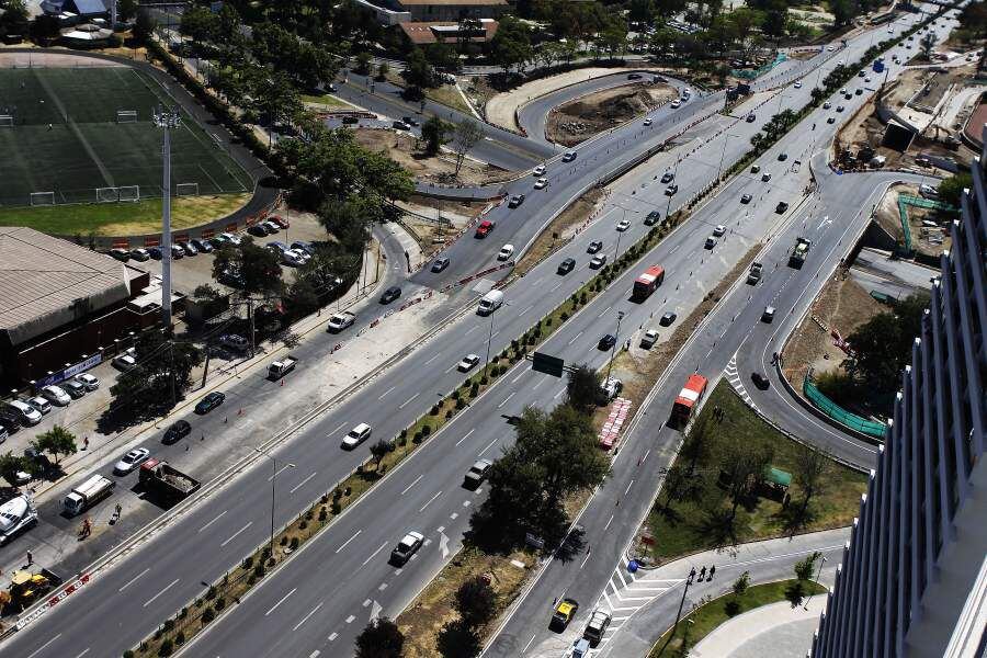 La ministra de Obras Públicas habilita el tránsito en los nuevos puentes caleteros de Avenida Kennedy