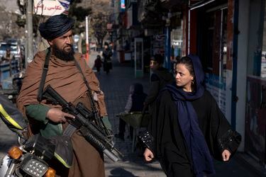 Afganistán: La vida de las mujeres bajo el asedio talibán