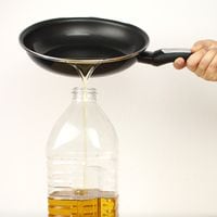 Consejos para reutilizar y eliminar el aceite de cocina