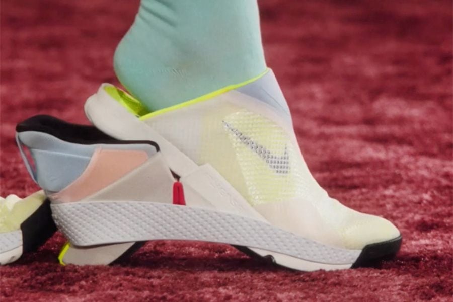 Nike presentó a sus primeras zapatillas “manos libres” La Tercera